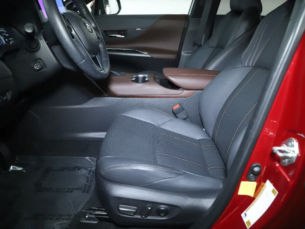 Certified 2023 Toyota Venza Limited AWD/4WD image 19