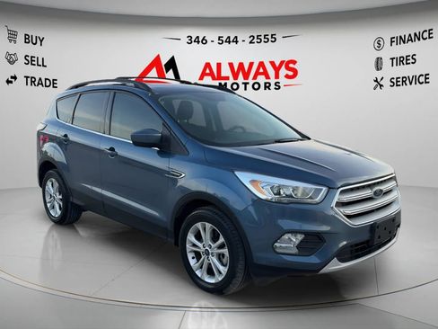 Used 2018 Ford Escape SEL AWD/4WD image 3