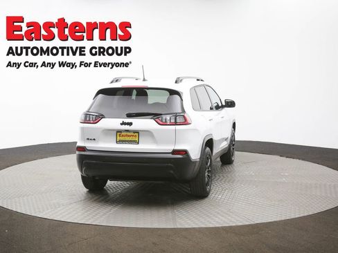 Used 2023 Jeep Cherokee Altitude Lux image 39