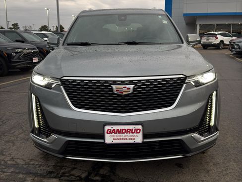 Used 2024 Cadillac XT6 Premium Luxury w/ Technology Package AWD/4WD image 3