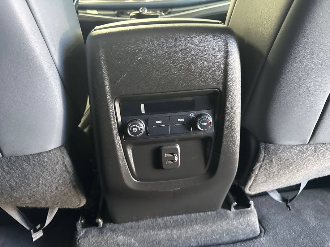 Used 2021 Buick Enclave Essence AWD/4WD image 38