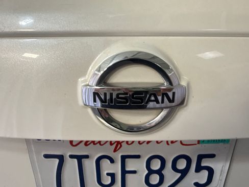 Used 2014 Nissan Juke S FWD image 12