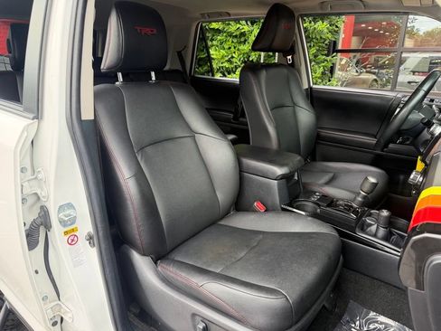 Used 2017 Toyota 4Runner TRD Off-Road Premium AWD/4WD image 35