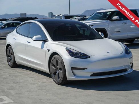 Used 2021 Tesla Model 3 Standard Range Plus RWD image 5