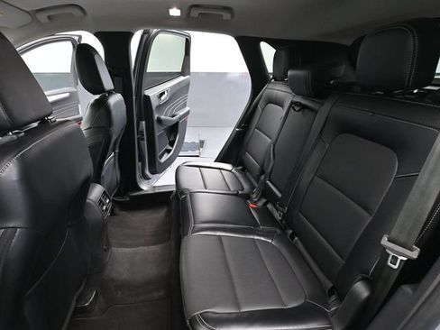 Used 2024 Ford Escape Platinum AWD/4WD image 37
