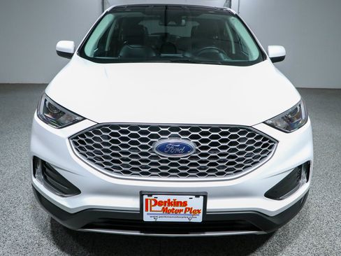 Used 2024 Ford Edge SEL w/ Convenience Package AWD/4WD image 4