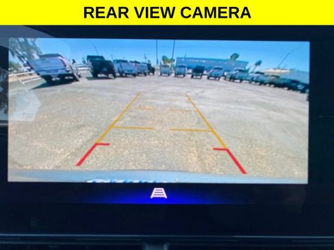 Used 2025 Chevrolet Trax LT FWD image 8
