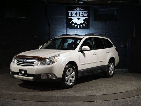 Used 2011 Subaru Outback 2.5i Limited w/ PWR Moonroof Pkg AWD/4WD image 1