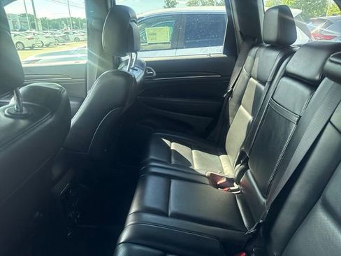 Used 2019 Jeep Grand Cherokee Limited w/ Luxury Group II AWD/4WD image 11
