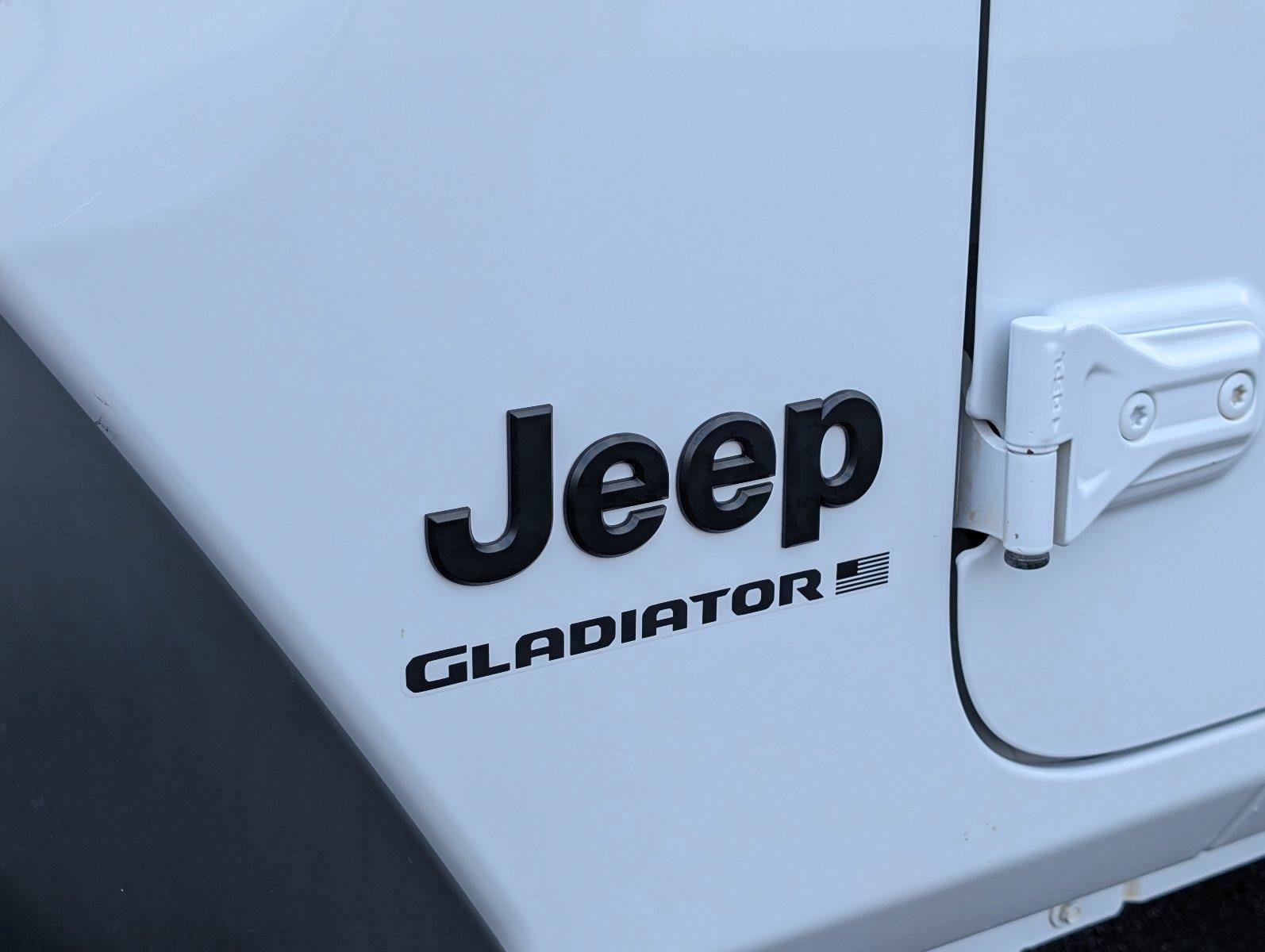 Used 2025 Jeep Gladiator Sport AWD/4WD image 10