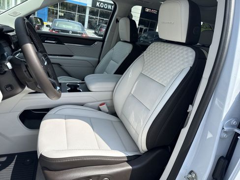 New 2026 GMC Acadia Denali w/ Super Cruise Package AWD/4WD image 10