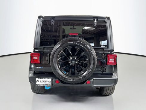 Used 2023 Jeep Wrangler Unlimited Sahara image 8