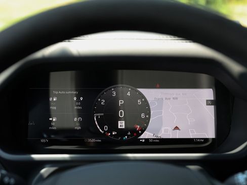 Used 2024 Land Rover Defender 130 V8 image 19