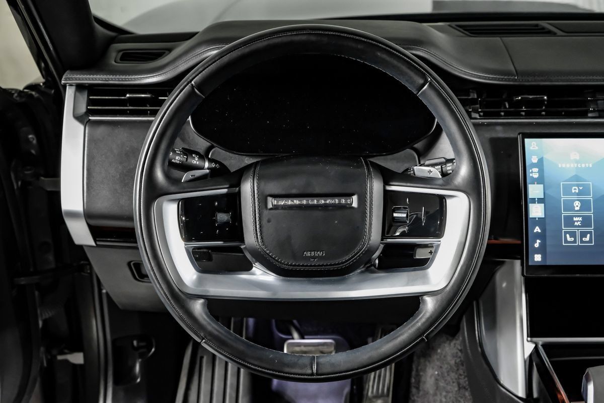 Used 2024 Land Rover Range Rover SE AWD/4WD image 16