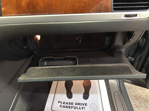 Used 2014 Volkswagen Touareg TDI image 22