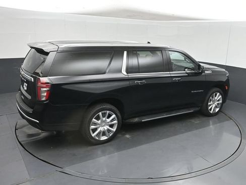 Used 2024 Chevrolet Suburban High Country AWD/4WD image 43