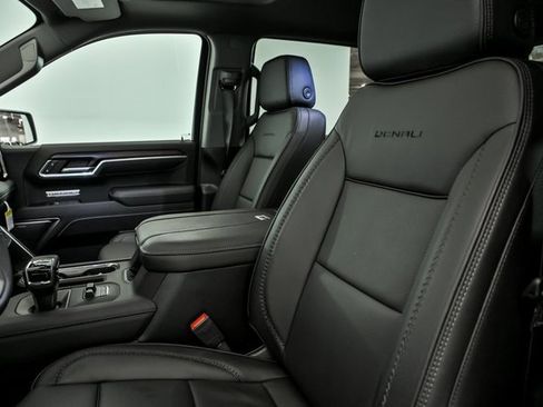 New 2026 GMC Sierra 1500 Denali w/ Denali Reserve Package image 7