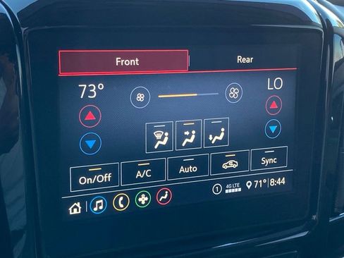 Used 2021 Chevrolet Traverse LT FWD image 20