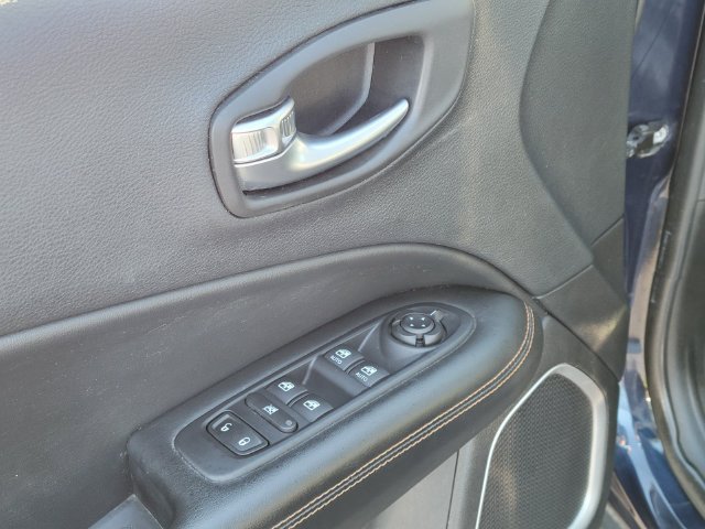 Used 2019 Jeep Compass Limited AWD/4WD image 22