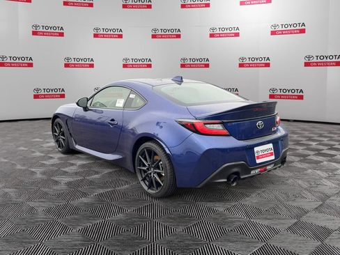 Used 2025 Toyota GR86 Premium image 3