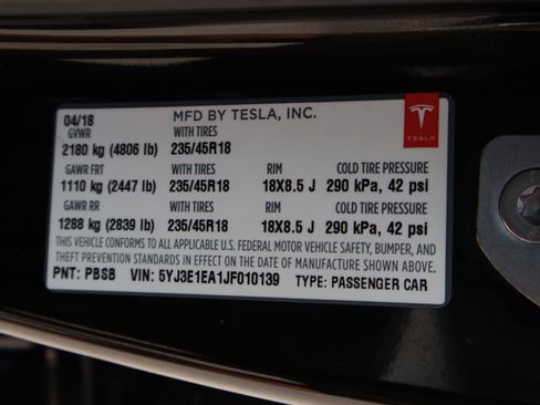 Used 2018 Tesla Model 3 Mid Range RWD image 42