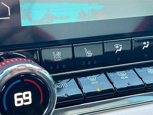 Used 2023 GMC Canyon AT4X image 19