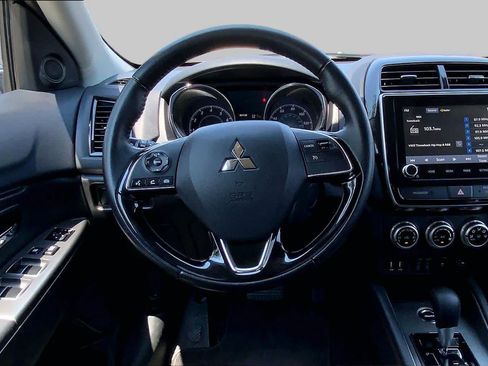 Used 2025 Mitsubishi Outlander Sport SE AWD/4WD image 6