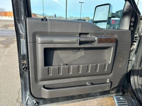 Used 2014 Ford F350 Platinum image 10