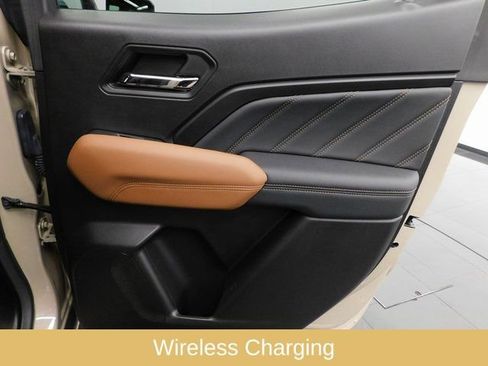 Used 2024 GMC Canyon AT4 w/ AT4 Premium Package image 30