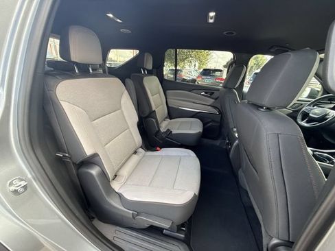 Used 2026 Chevrolet Traverse LT w/ Driver Confidence Package FWD image 28