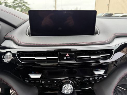 Used 2023 Acura MDX A-Spec image 15