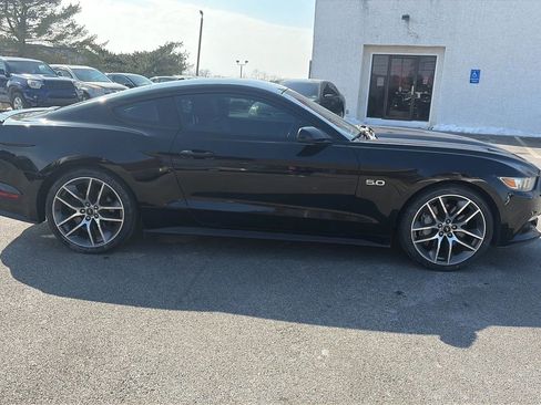 Used 2015 Ford Mustang GT Premium image 20