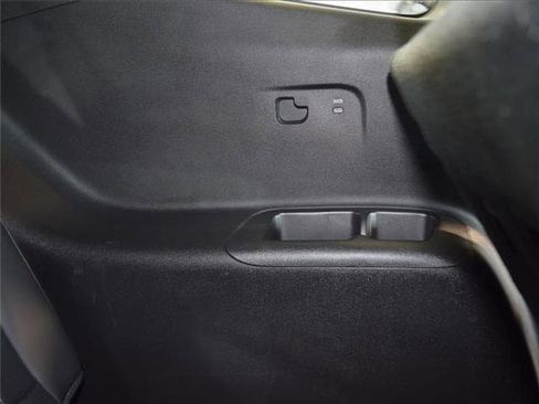 Used 2025 Buick Enclave Avenir w/ Trailering Package, 5000 lbs. image 40