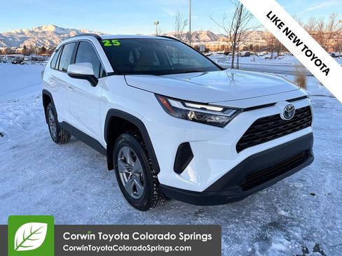Used 2025 Toyota RAV4 XLE image 1