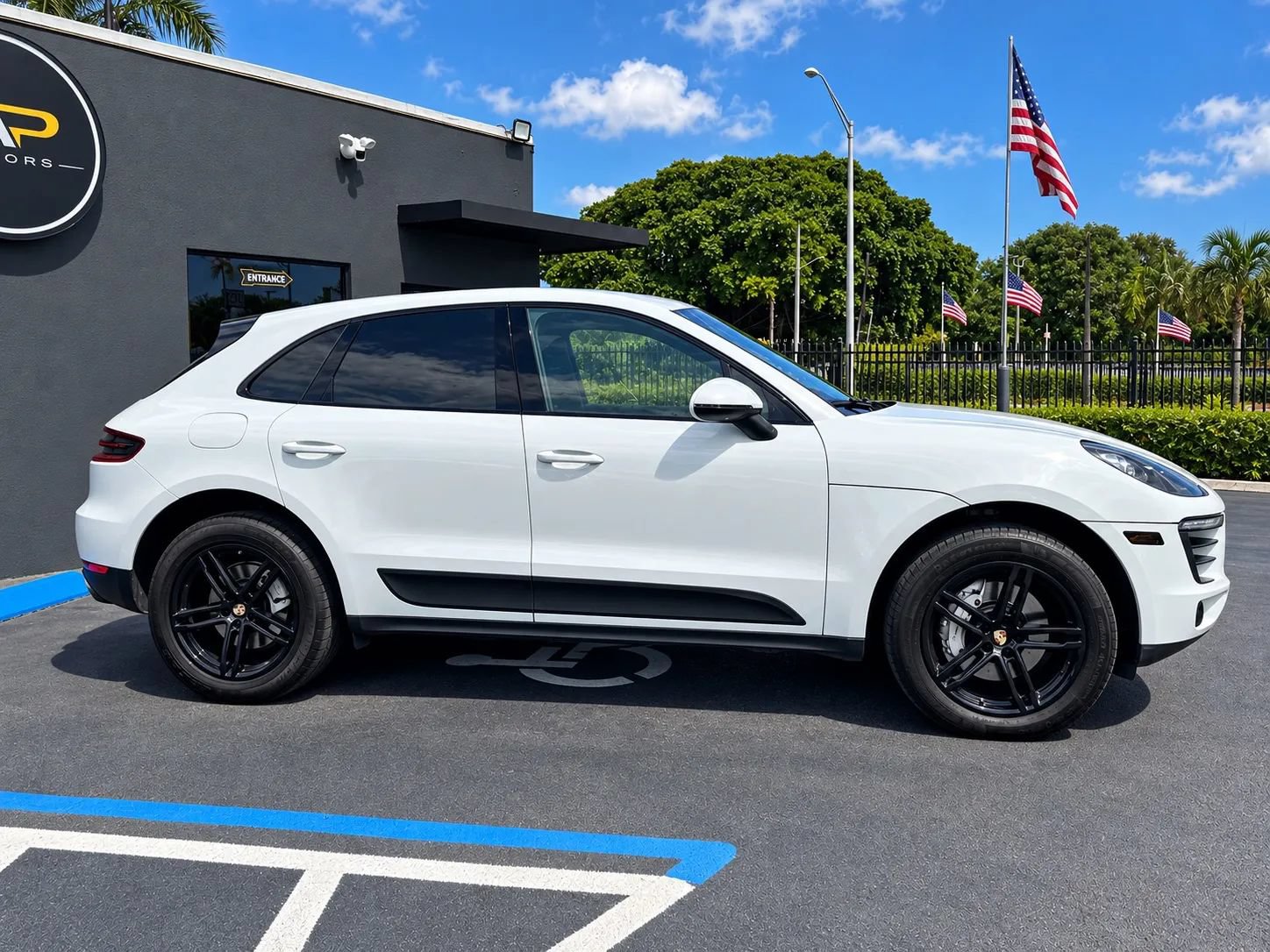 Used 2016 Porsche Macan S AWD/4WD image 5