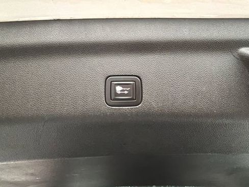 Used 2021 Chevrolet Suburban High Country w/ Premium Package image 42