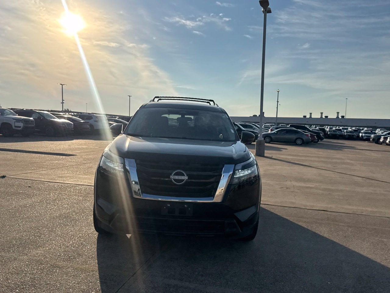 Certified 2024 Nissan Pathfinder SV FWD image 7