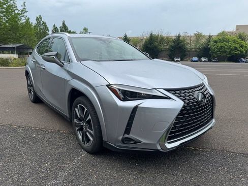 Used 2023 Lexus UX 250h AWD w/ Accessory Package (Z1) image 5