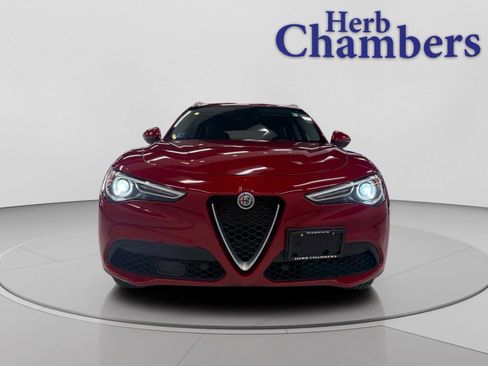 Used 2019 Alfa Romeo Stelvio Ti image 4