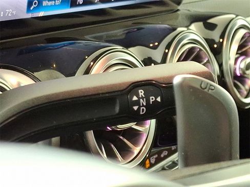 Used 2021 Mercedes-Benz GLB 35 AMG 4MATIC image 16