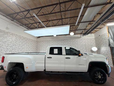 Used 2018 GMC Sierra 3500 4x4 Crew Cab w/ Sierra Convenience Package image 8