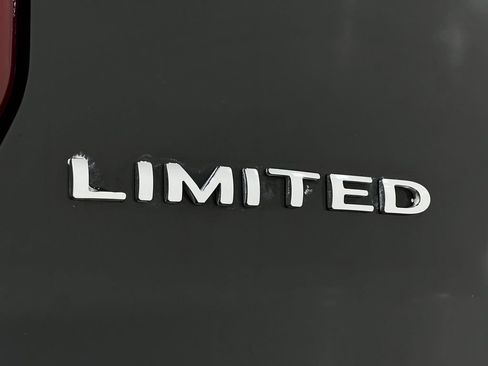 Used 2016 Ford Explorer Limited w/ Equipment Group 301A AWD/4WD image 43