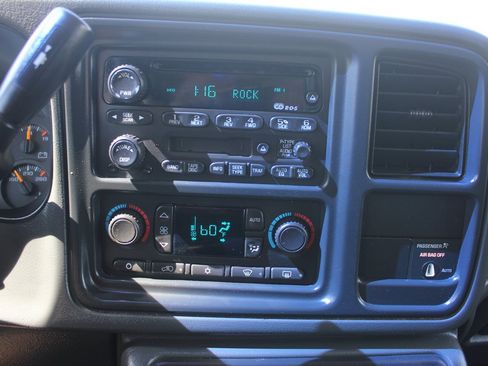 Used 2003 Chevrolet Silverado 1500 LS w/ Off-Road Package AWD/4WD image 19