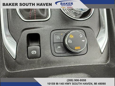 Used 2023 Chevrolet Traverse RS image 19