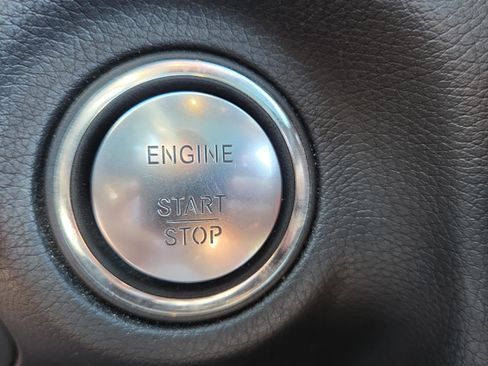 Used 2019 Mercedes-Benz SLC 300 image 38