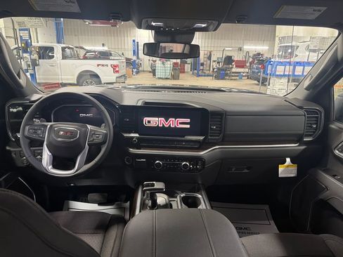 New 2026 GMC Sierra 1500 Elevation image 15