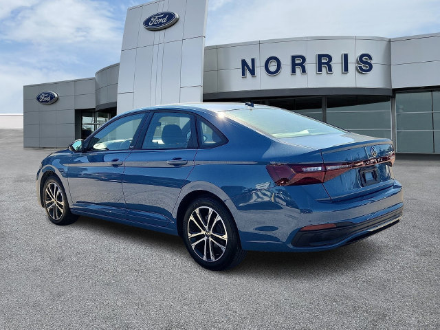 Used 2025 Volkswagen Jetta Sport FWD image 3