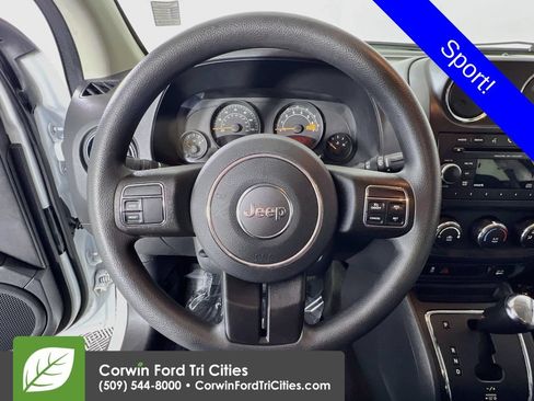 Used 2017 Jeep Compass Sport w/ Power Value Group AWD/4WD image 8