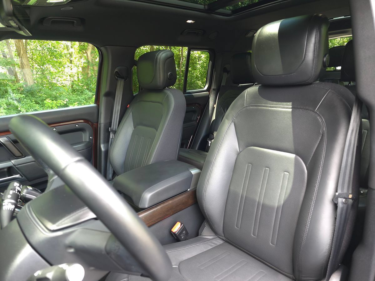 Used 2023 Land Rover Defender 130 X AWD/4WD image 14