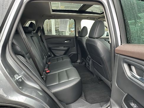 Certified 2023 Nissan Rogue SL w/ SL Premium Package image 24